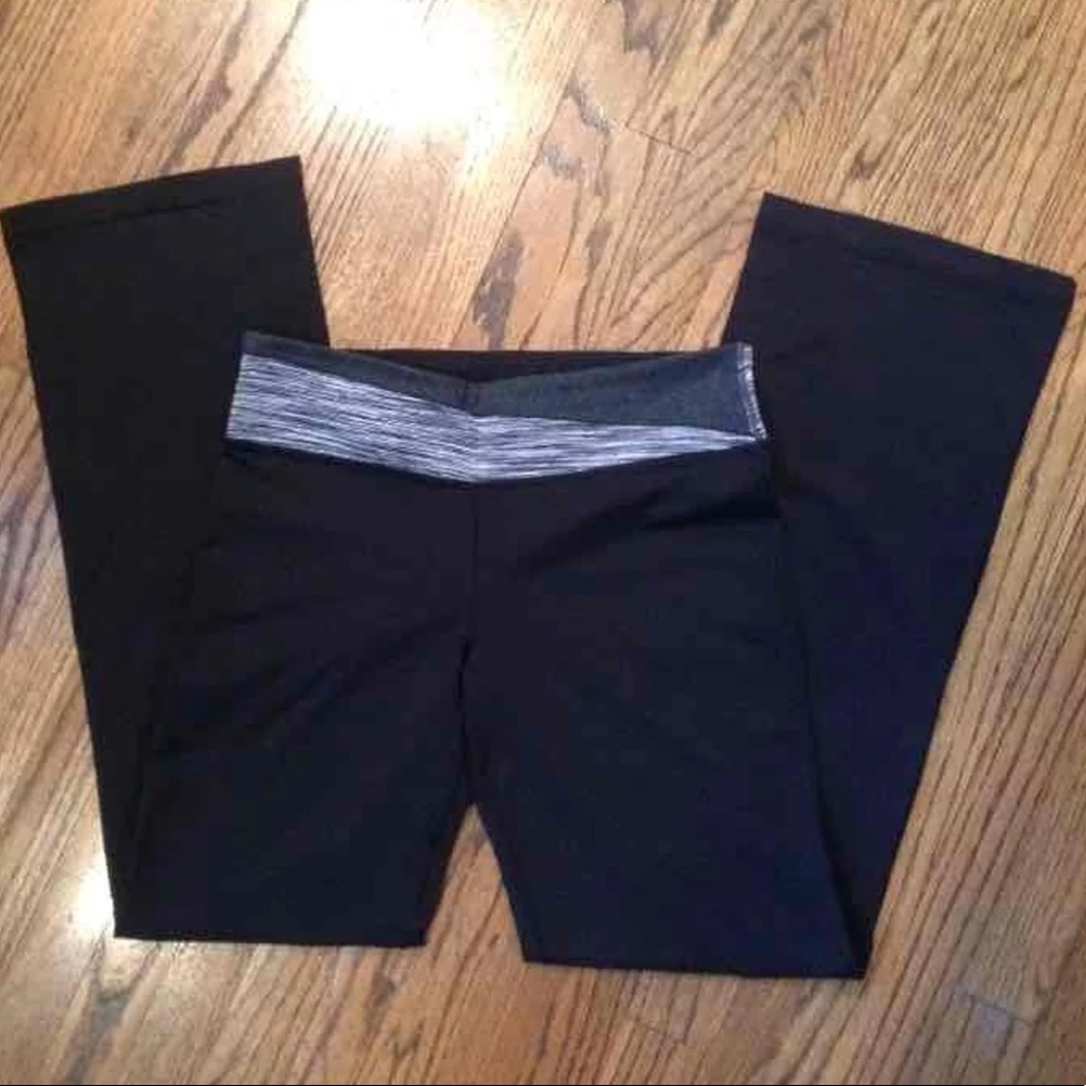 BLACK WORKOUT PANTS W/BACK ZIP POCKET